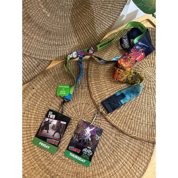 New York Comic Con 2019 Badges & Lanyards (2) - Picture 1 of 11